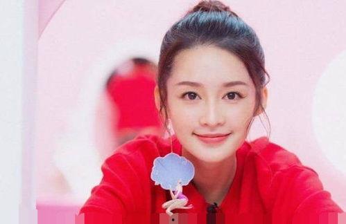 李沁爆料男朋友视频,男友视频曝光，甜蜜瞬间引网友热议